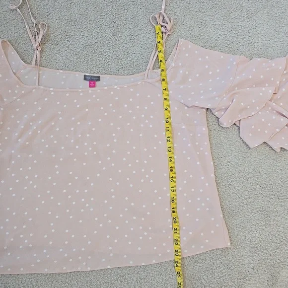 Vince Camuto Cold Shoulder Tiered Sleeve Pink & White Polka Dot Blouse Size XL - Picture 5 of 8